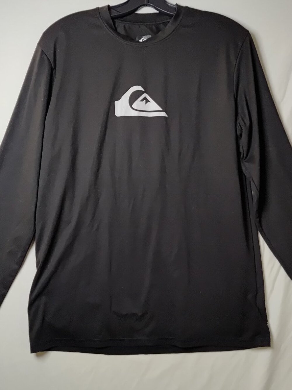 QuickSilver Long Sleeve T Shirt Size M UVprotection 50+